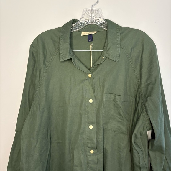 Universal Thread NWT Women’s Dark Green Oversized Button Down Long Sleeve Shirt - Picture 8 of 15